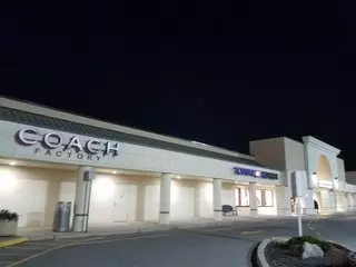 Tommy Hilfiger Outlet Store